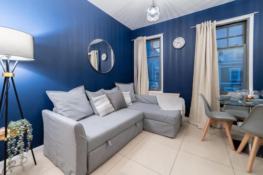 2 Bedroom Apartment Londra Dış mekan fotoğraf