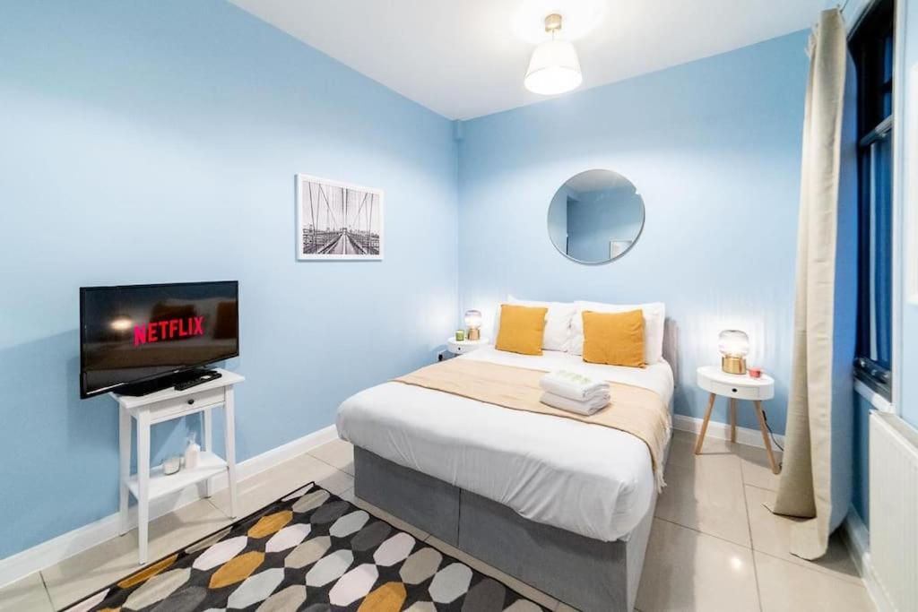 2 Bedroom Apartment Londra Dış mekan fotoğraf